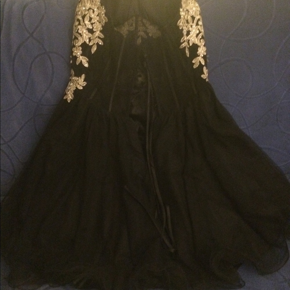 🌟Show Stopper🌟 HoCo Dress - Picture 3 of 3